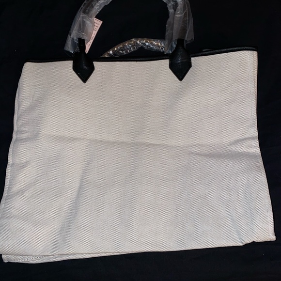 Victoria's Secret Handbags - Victoria’s Secret tote white